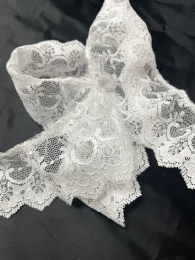 1 1/4 YD Polyester Lace Ruffled Vintage - White