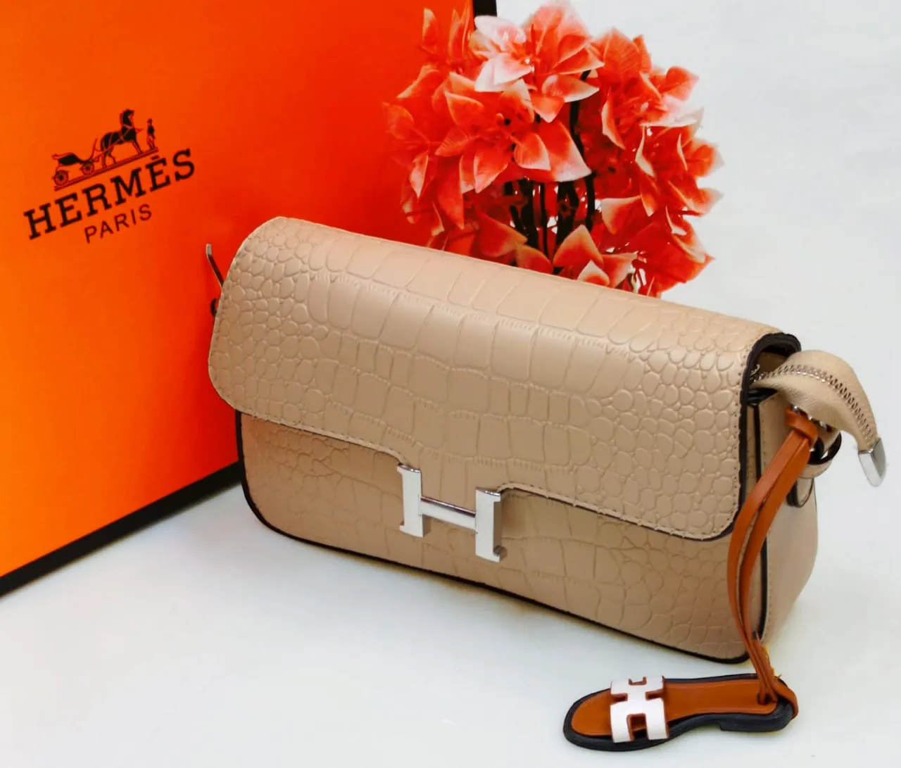 Hermès Printed Rexine Crossbody Bag for Women (Beige)